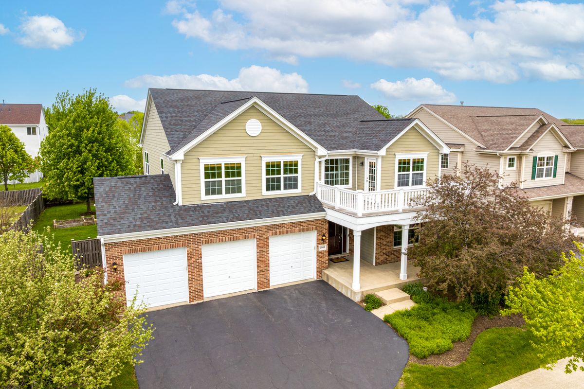 2984 Shamrock Circle, Elgin, IL 60124