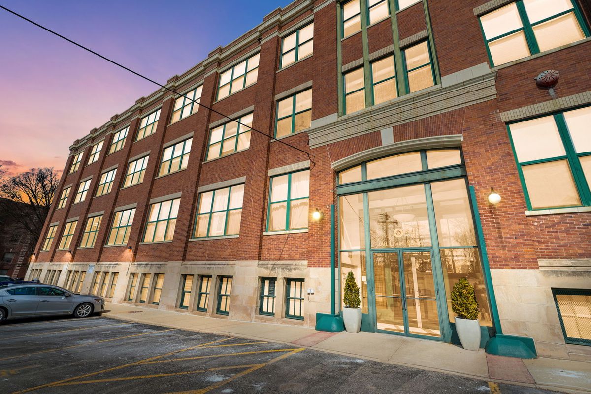 601 Linden Place, Evanston, IL 60202