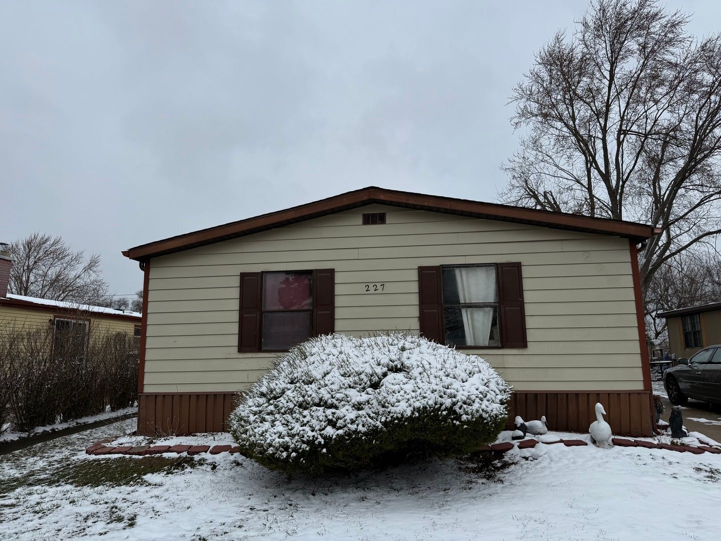 227 Blackthorn Road — Matteson, IL 60443