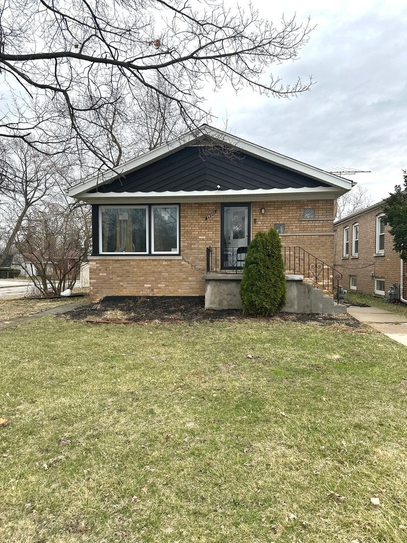 14501 Peoria Street — Harvey, IL 60426