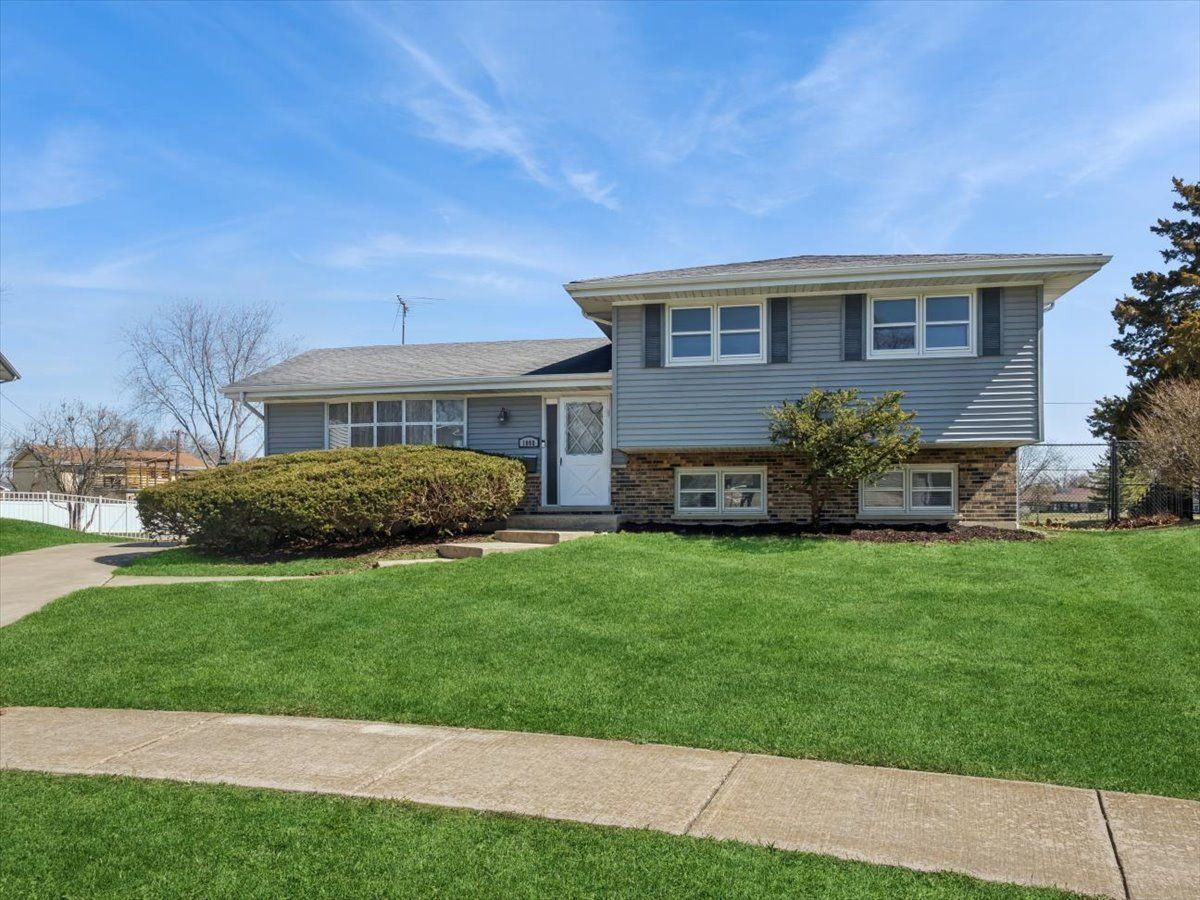 1000 Lancaster Court — Hoffman Estates, IL 60169
