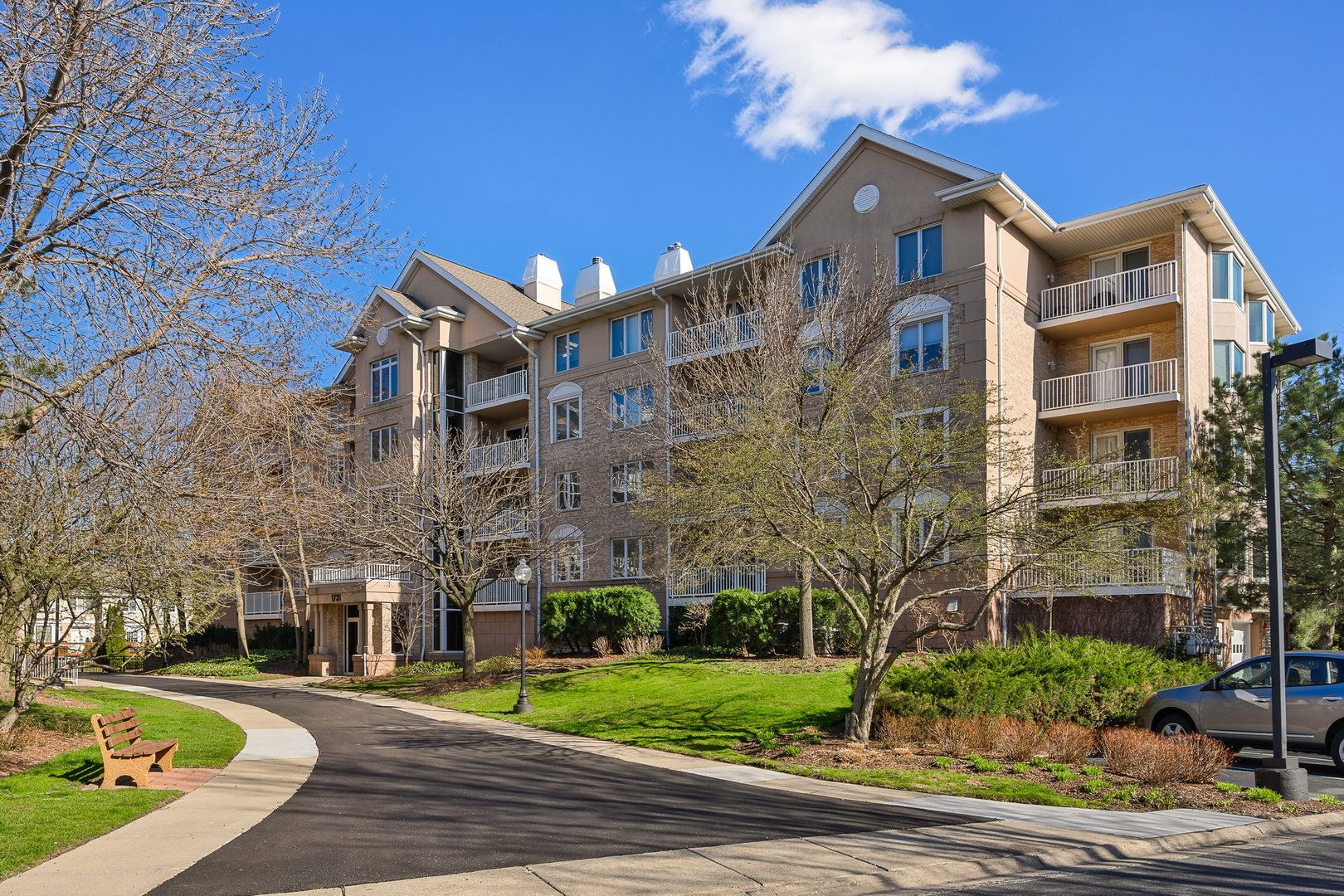 1731 Pavilion Way Way #405 — Park Ridge, IL 60068