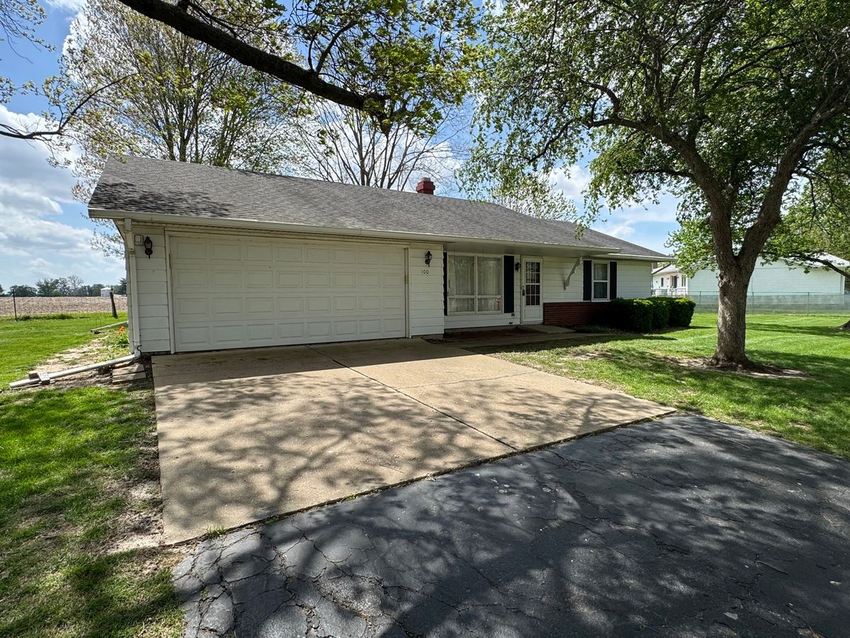 100 Hazelwood Drive, Wyanet, IL 61379