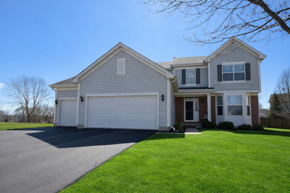537 Mara Lynn Court, Round Lake, IL 60073