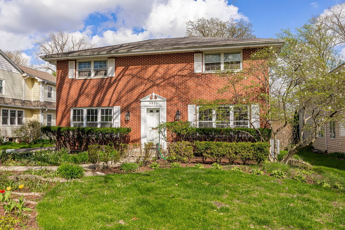 4821 Wallbank Avenue, Downers Grove, IL 60515
