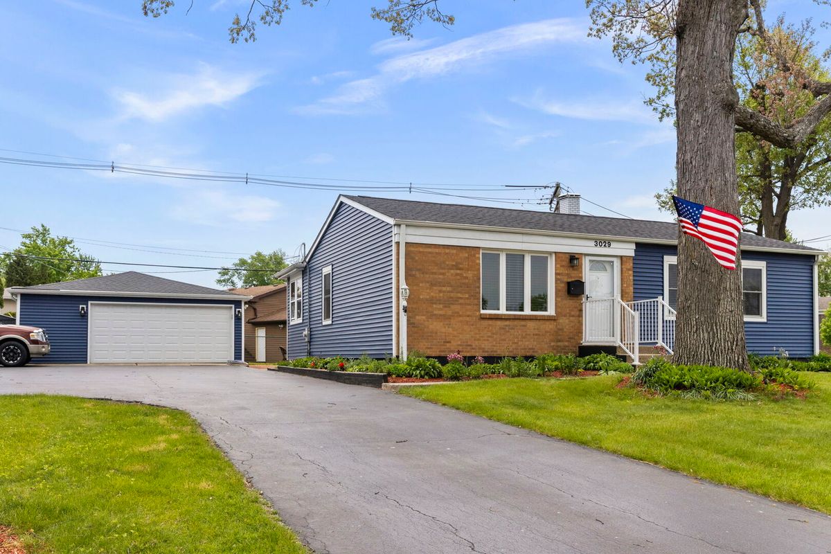 3029 Everglade Avenue, Woodridge, IL 60517