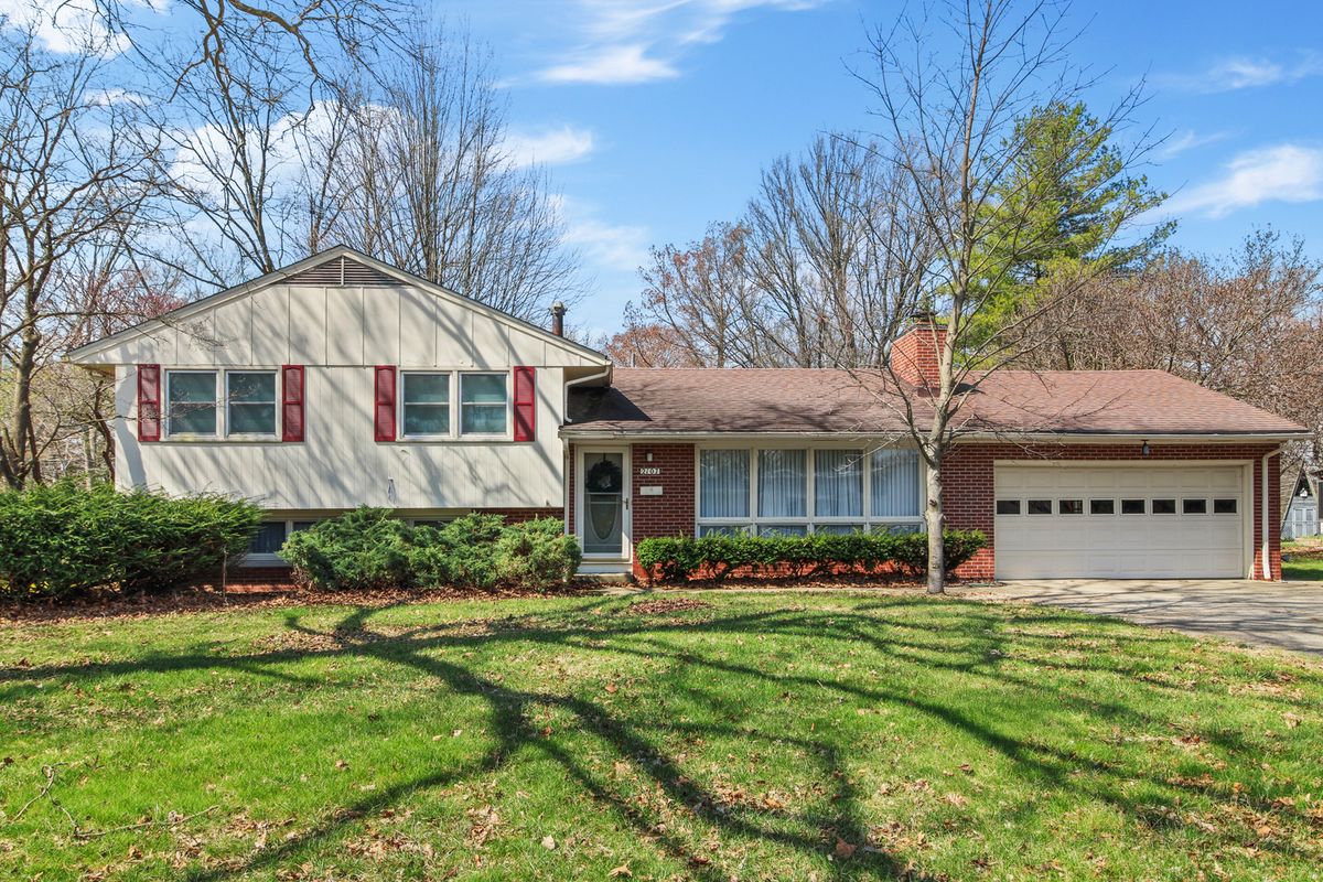 2107 Zuppke Drive, Urbana, IL 61801