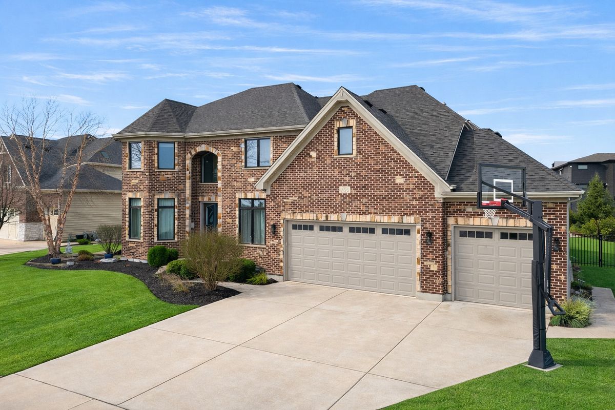 4328 Winterberry Avenue, Naperville, IL 60564