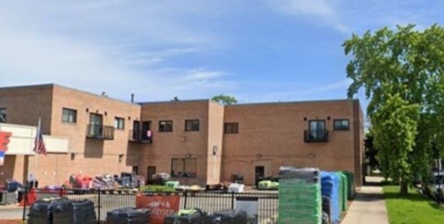 5911 N Northwest Highway #205 — Chicago, IL 60631