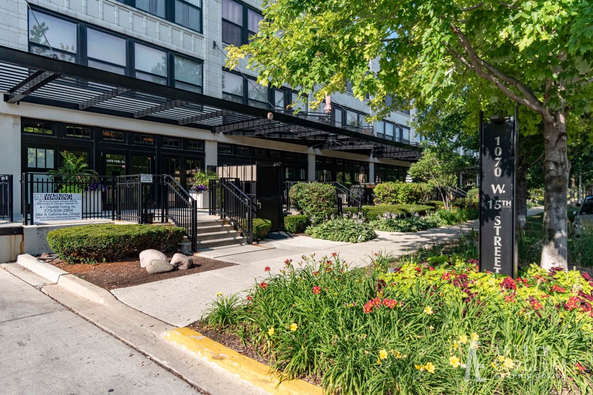 1070 15th Street, Chicago, IL 60608