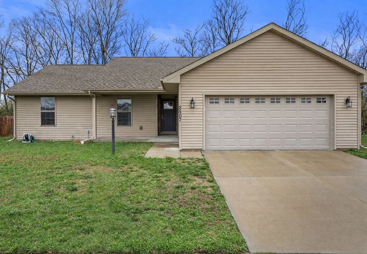 2507 Fairfield Drive, Urbana, IL 61802