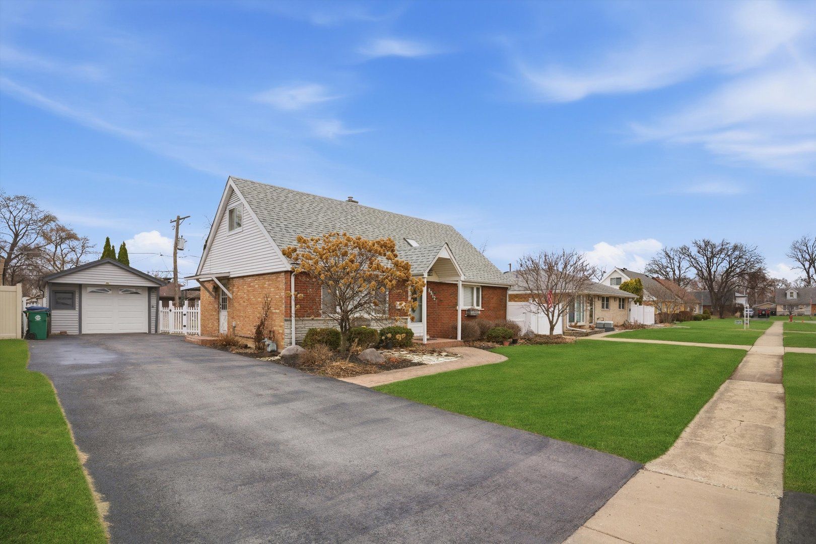 8912 Windsor Lane — Bridgeview, IL 60455