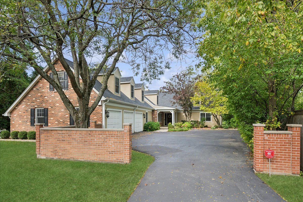 898 Bridlegate Lane — Northfield, IL 60093