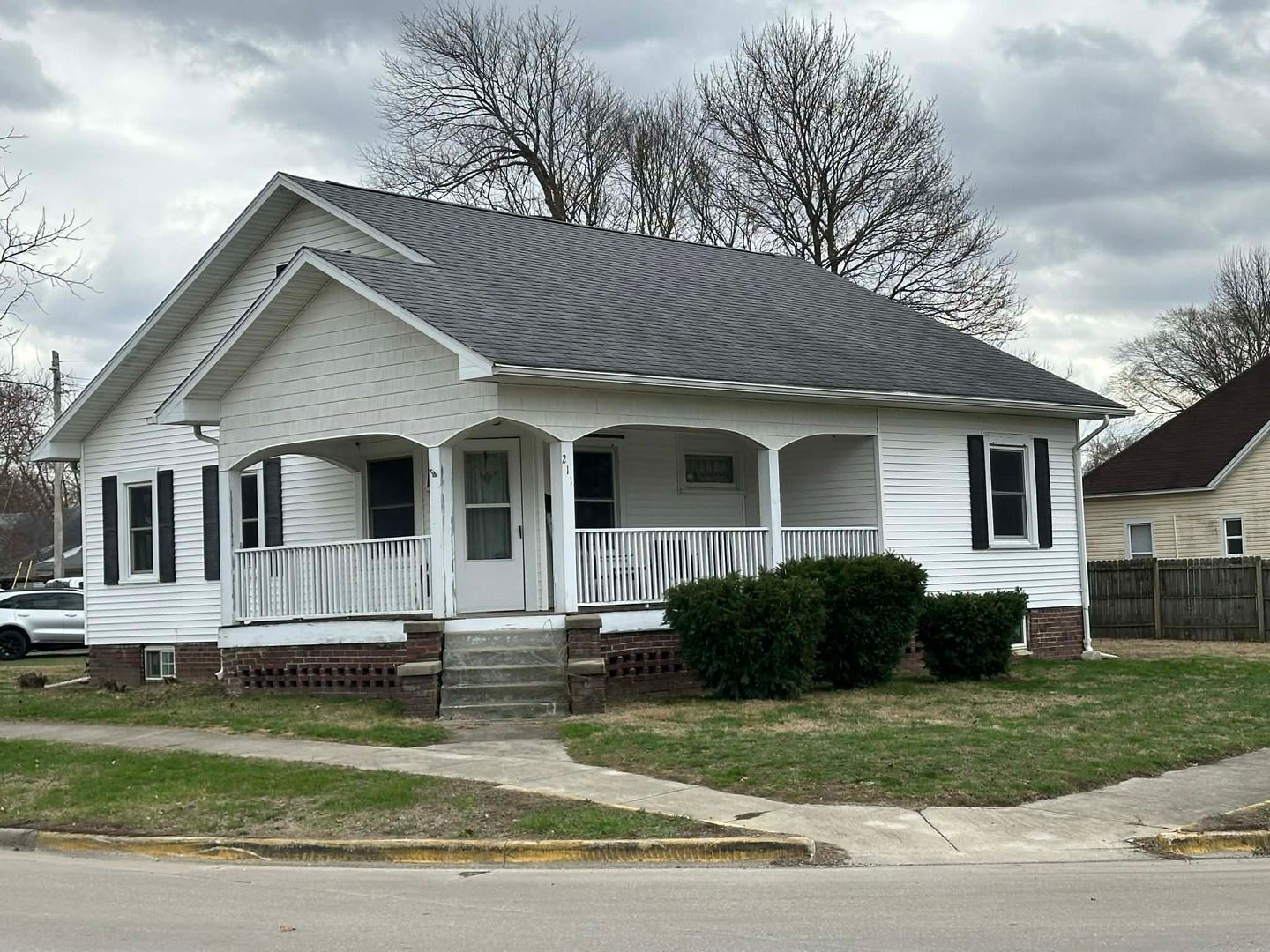 211 N Richman Street — Villa Grove, IL 61956