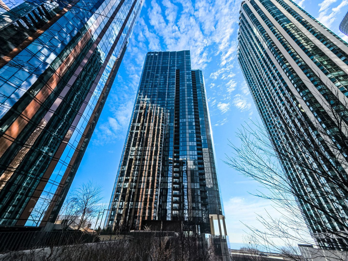 211 N Harbor Drive #1307 — Chicago, IL 60601