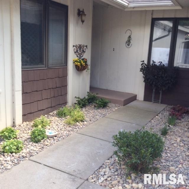 3001 31ST Street, Rock Island, IL 61201