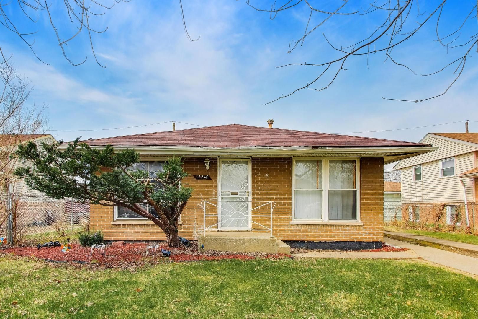 11746 S Racine Avenue — Chicago, IL 60643