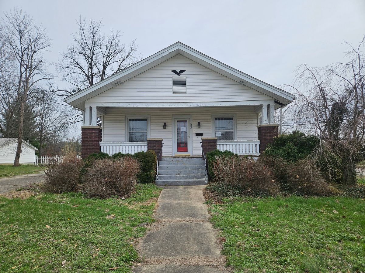600 1st Street, Fairfield, IL 62837