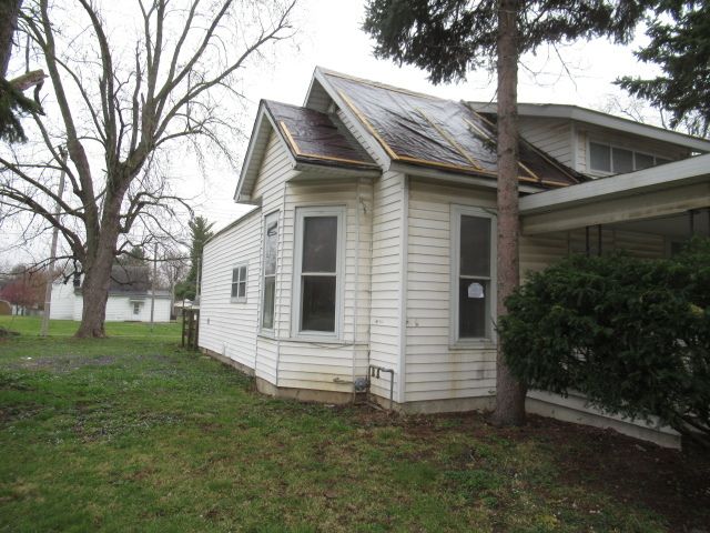 212 E Crawford Street, Paris, IL 61944