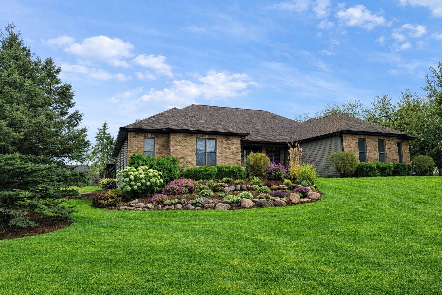 24963 N Abbey Glenn Drive — Hawthorn Woods, IL 60047