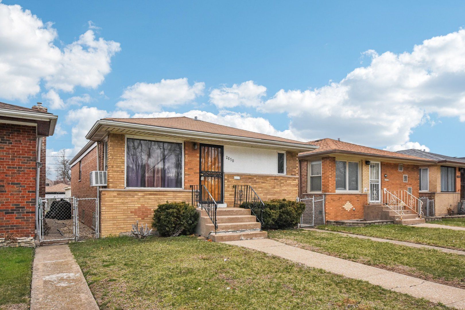 2850 E 94th Street — Chicago, IL 60617