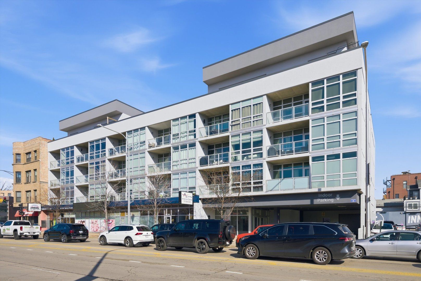 1610 W Fullerton Avenue #207 — Chicago, IL 60614
