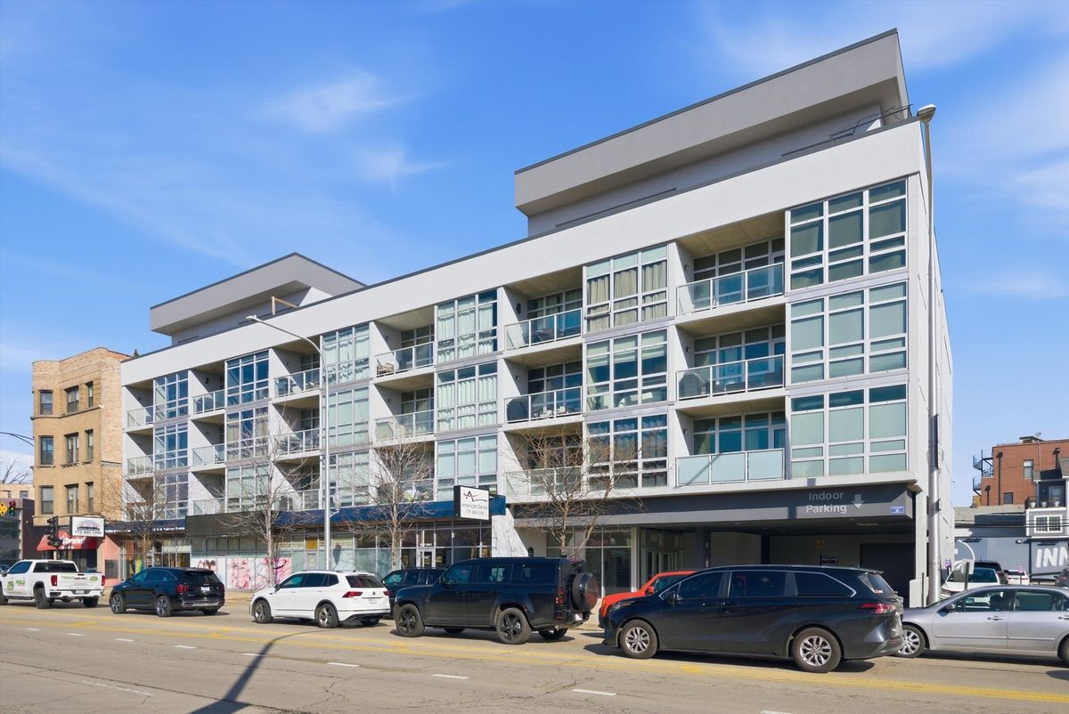 1610 Fullerton Avenue, Chicago, IL 60614