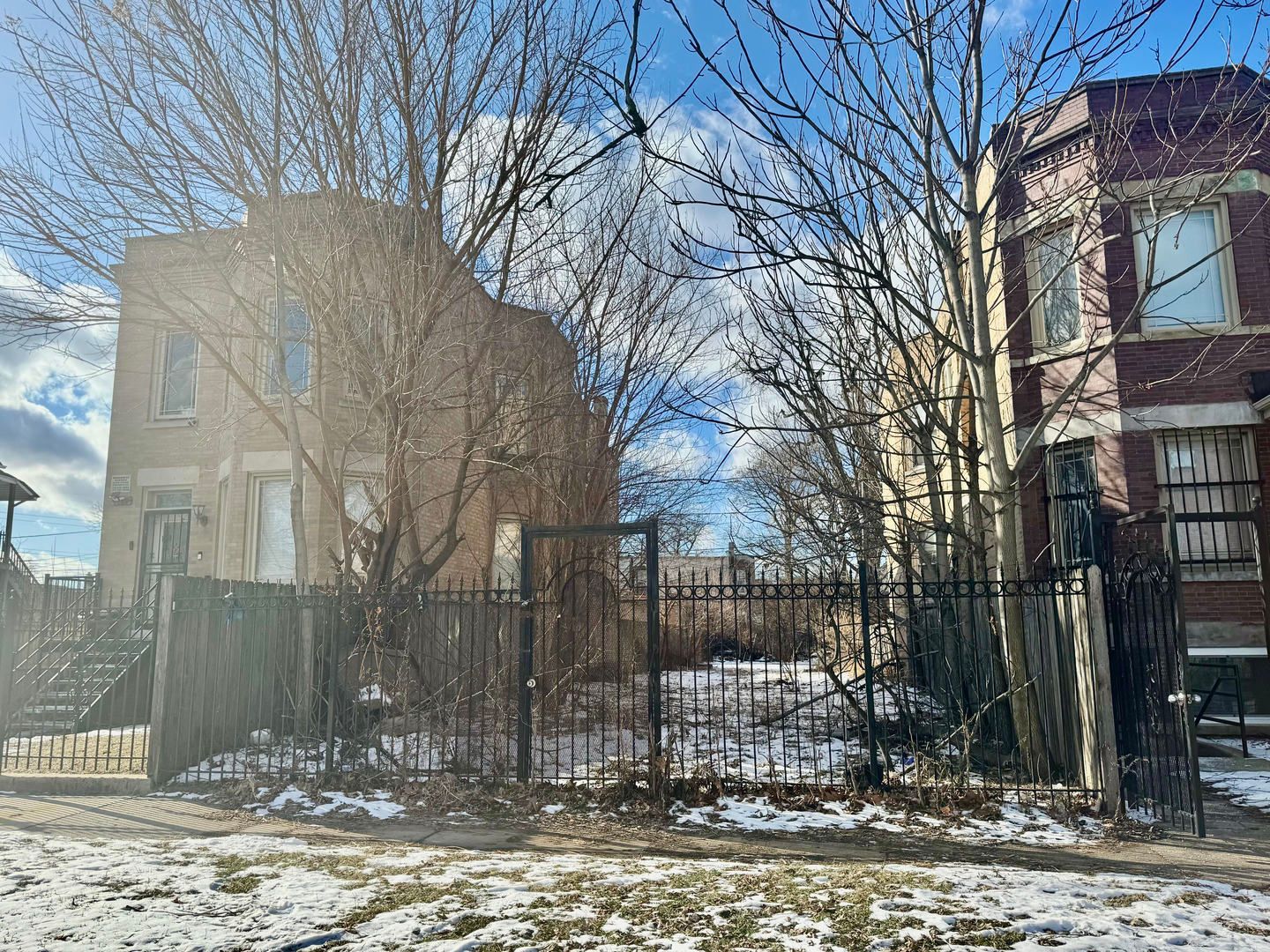 6838 S Langley Avenue — Chicago, IL 60637