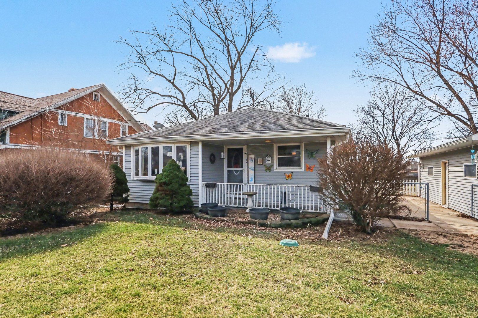 900 Old Indian Trail — Aurora, IL 60506