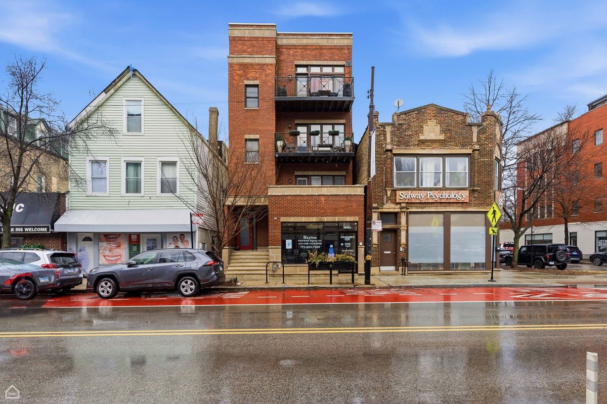 2302 Belmont Avenue, Chicago, IL 60618