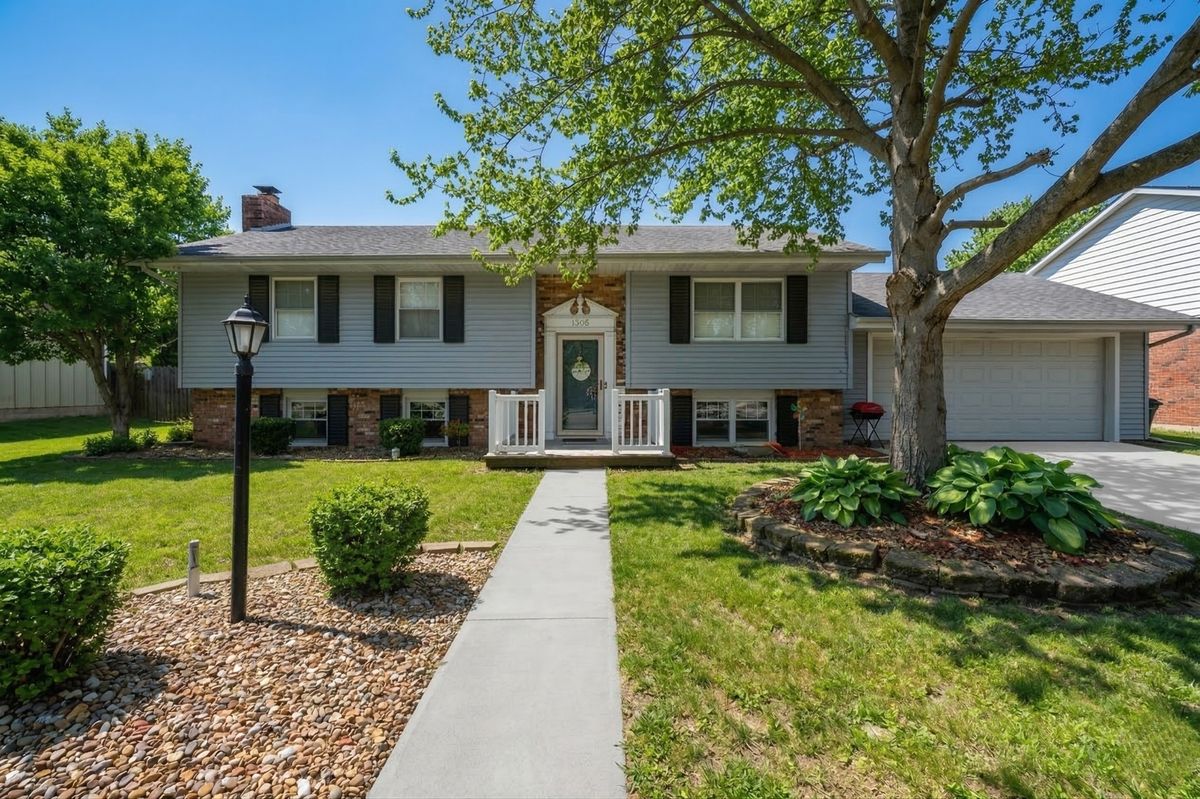 1306 Kirkwood Drive, Pontiac, IL 61764