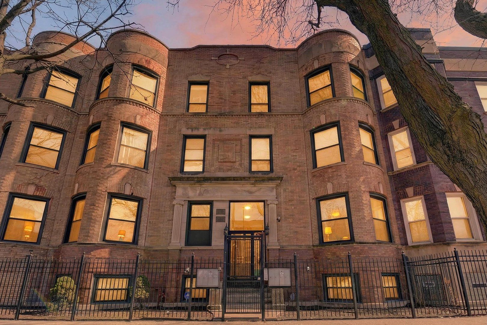 5207 S Indiana Avenue #G — Chicago, IL 60615