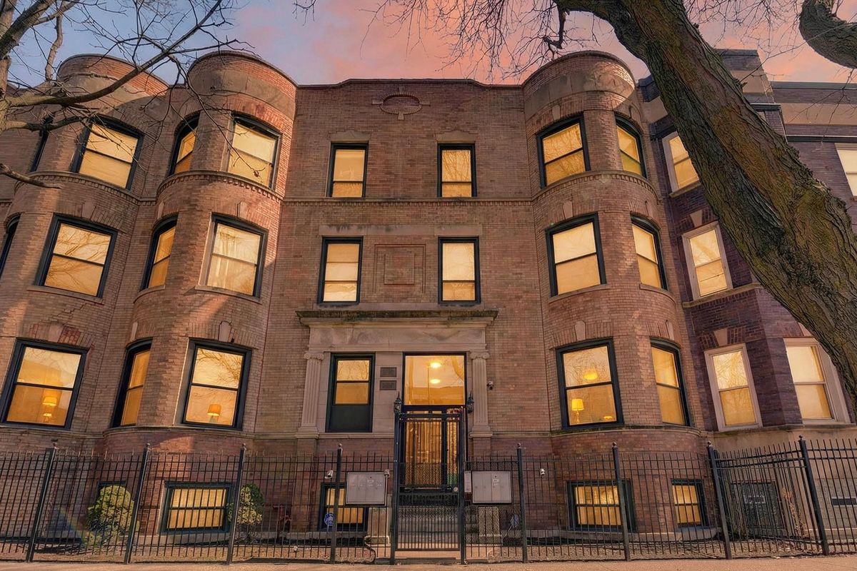 5207 Indiana Avenue, Chicago, IL 60615