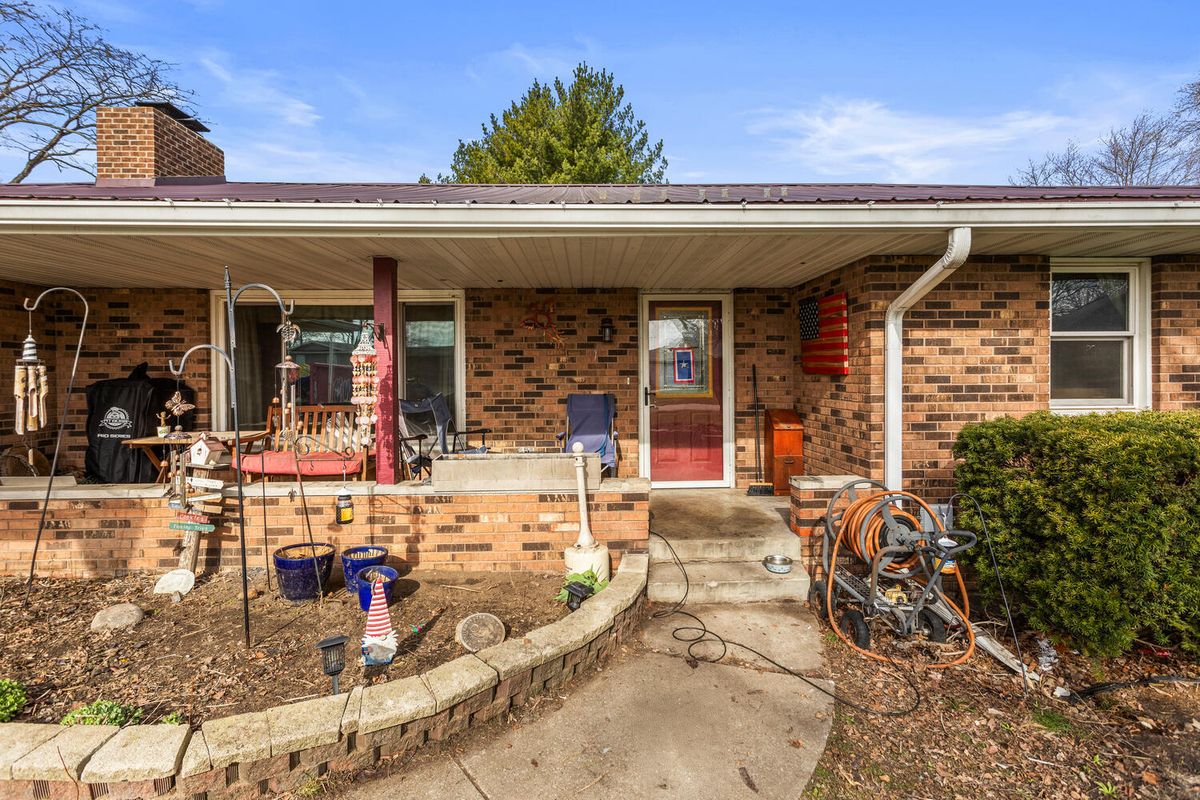 5 Truman Court, Philo, IL 61864