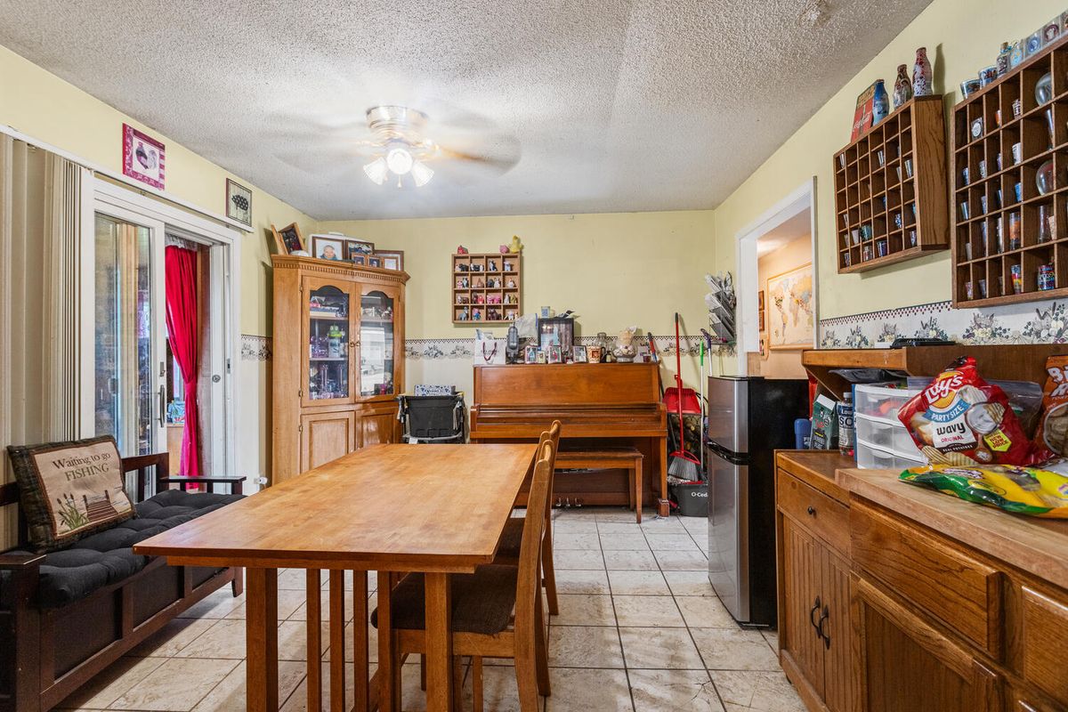 5 Truman Court, Philo, IL 61864