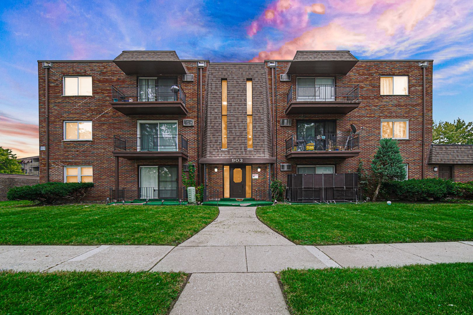 903 Elder Road #7 — Homewood, IL 60430