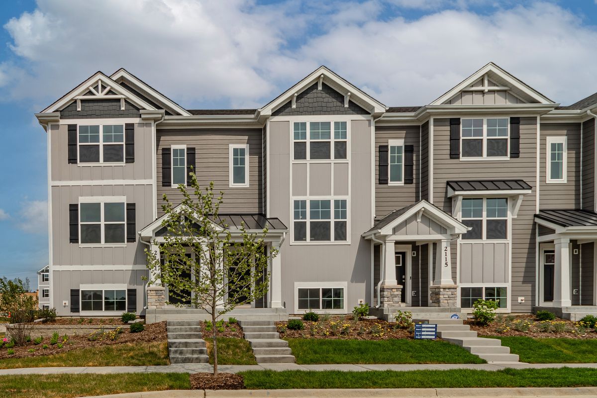 2111 Yellowstone Boulevard, Mundelein, IL 60060