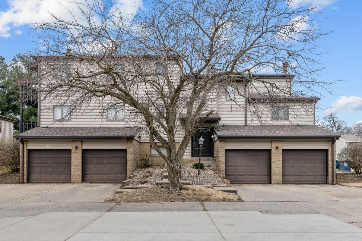 3131 4th Street, Moline, IL 61265