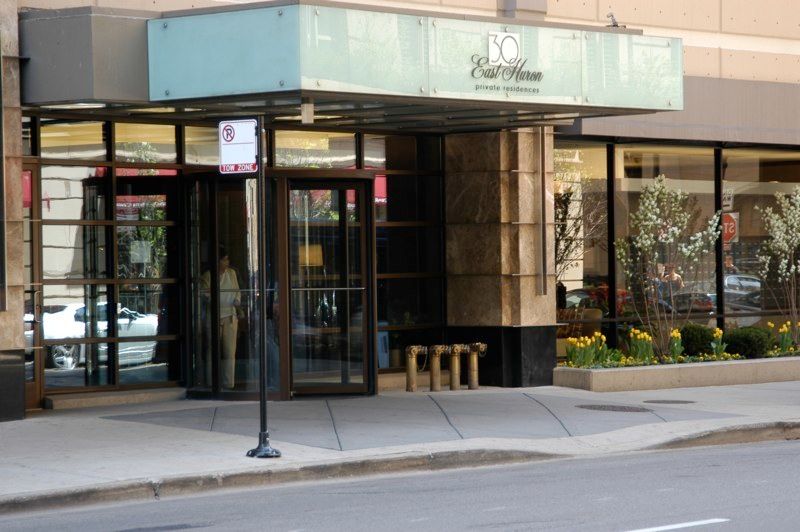 30 HURON Street — Chicago, IL 60611