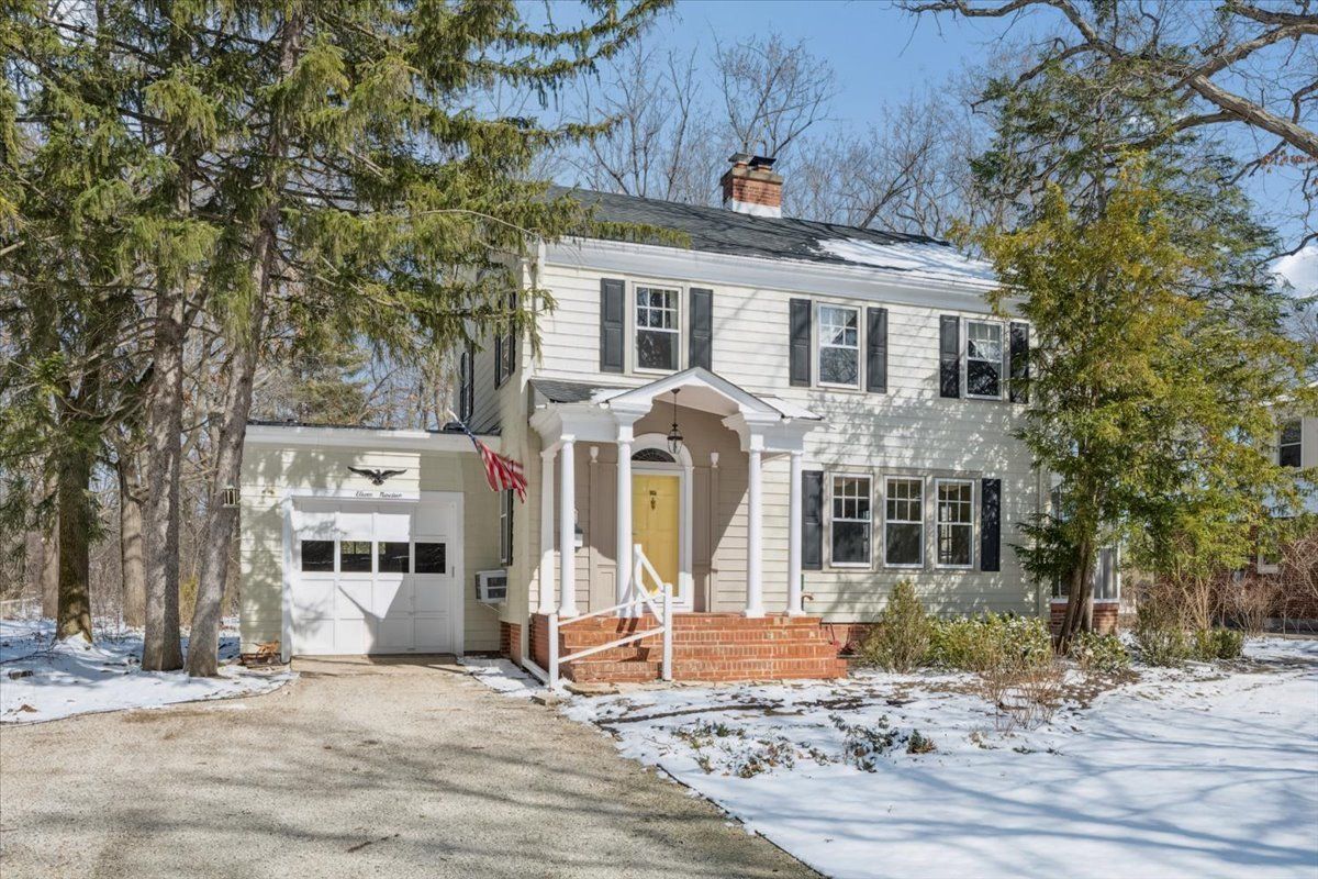 1119 Ridgewood Drive, Highland Park, IL 60035