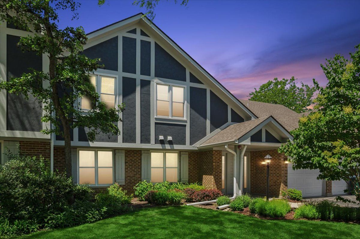 166 Hemingway Court #252 — Vernon Hills, IL 60061