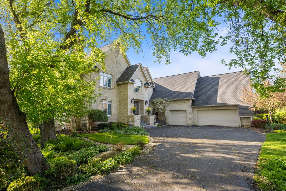 4N446 Mountain Ash Drive, Wayne, IL 60184