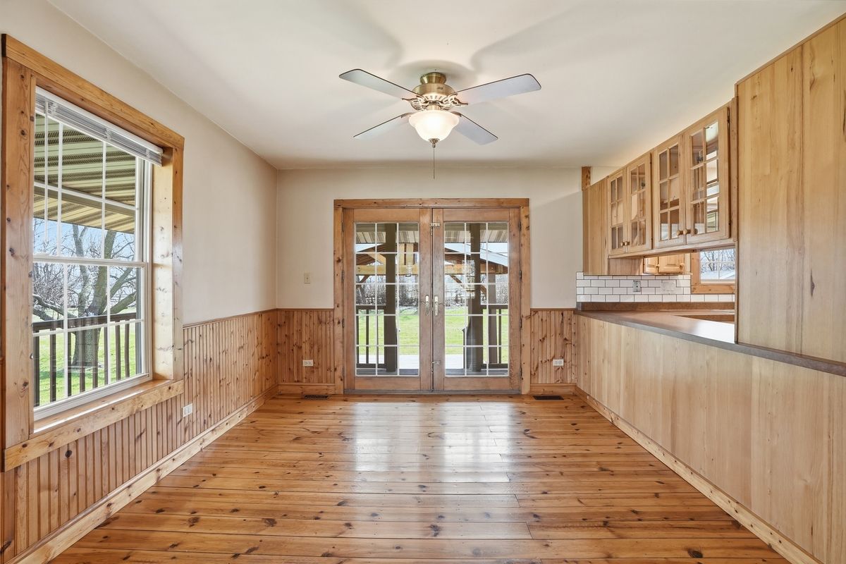 10954 E 9000n Road, Grant Park, IL 60940