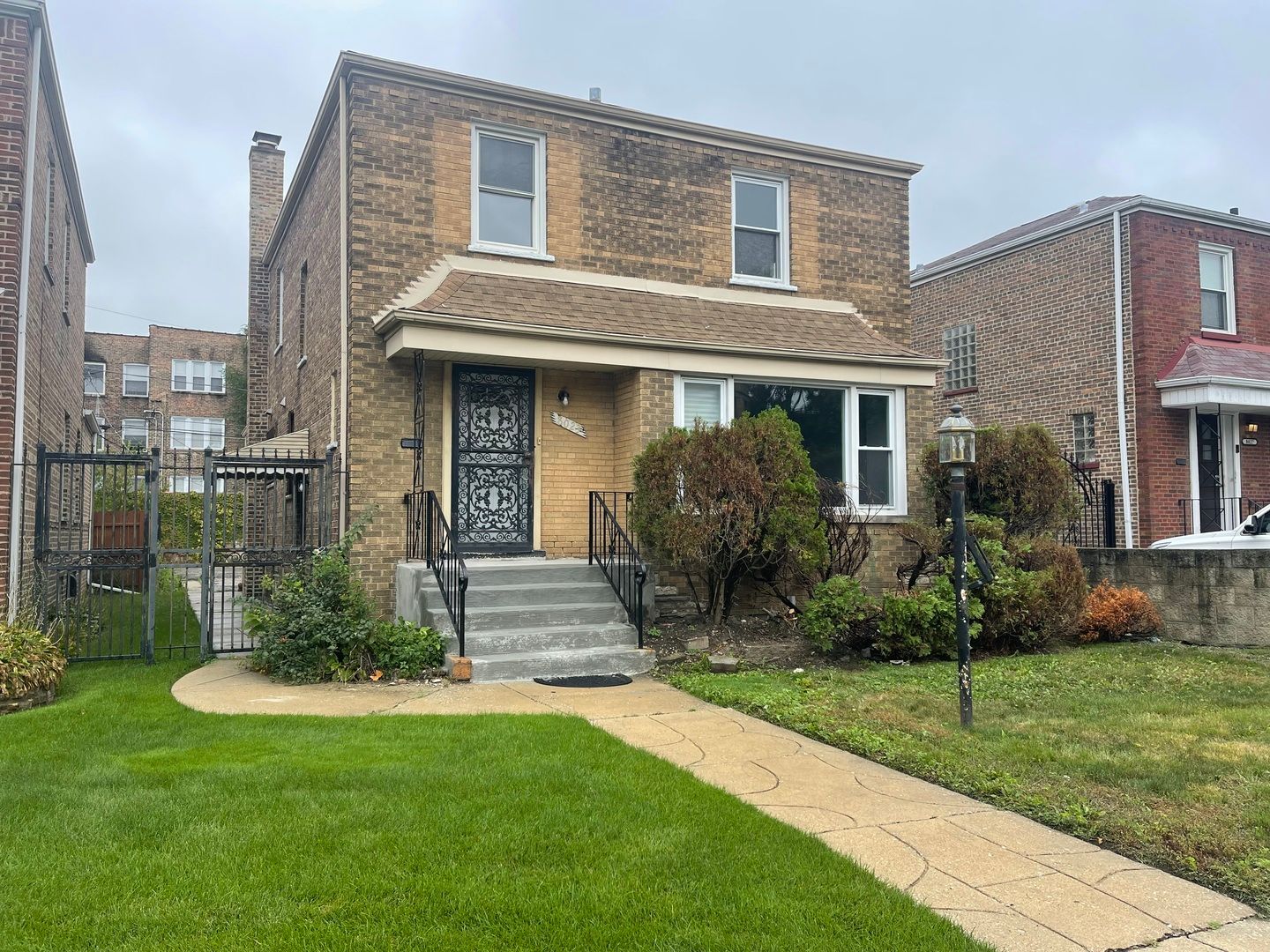 8023 S Yates Boulevard — Chicago, IL 60617