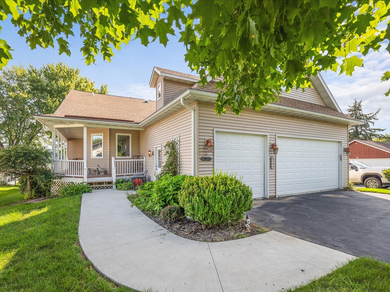 870 Breckenboro Road — Davis, IL 61019