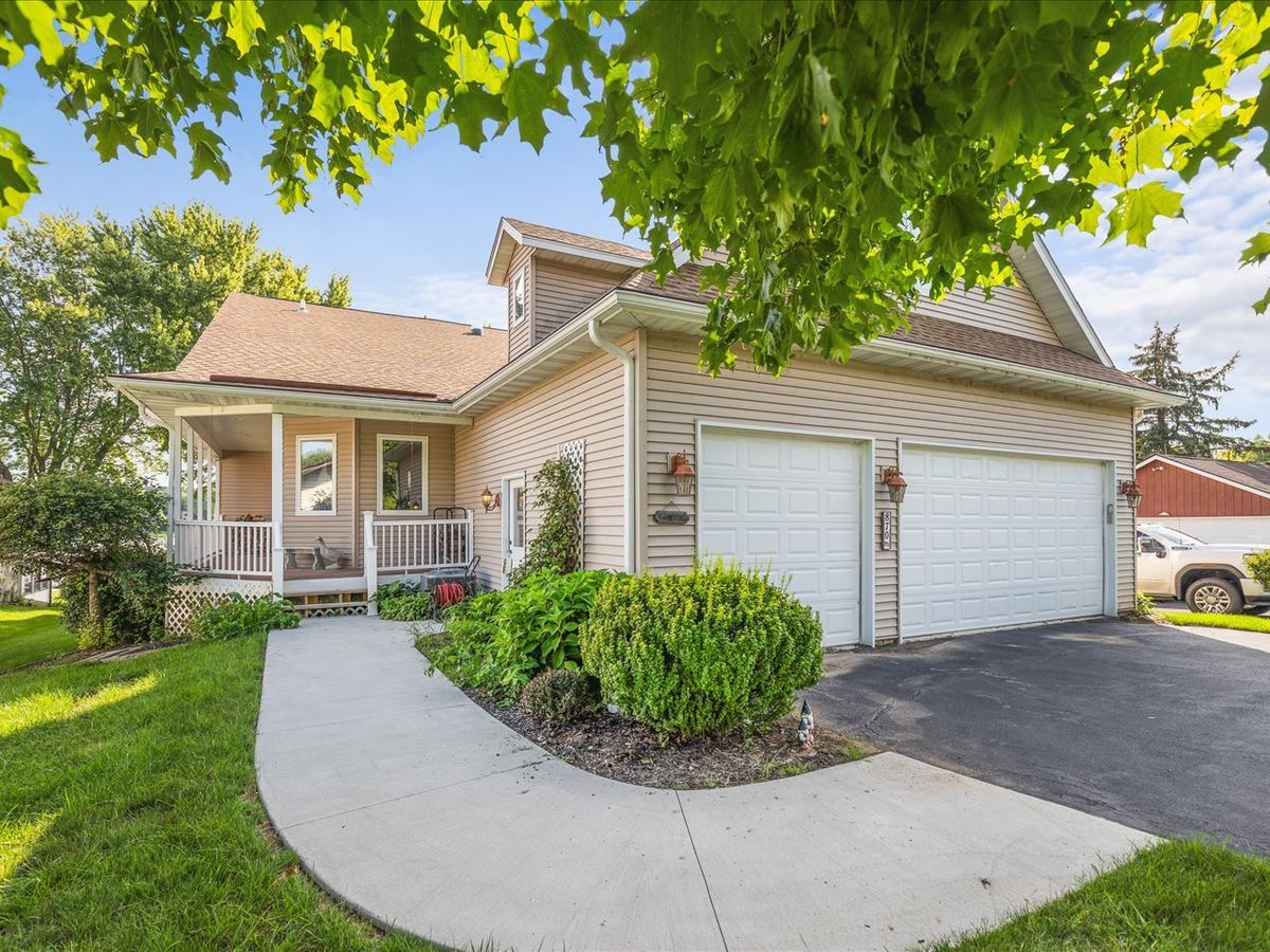 870 Breckenboro Road, Davis, IL 61019