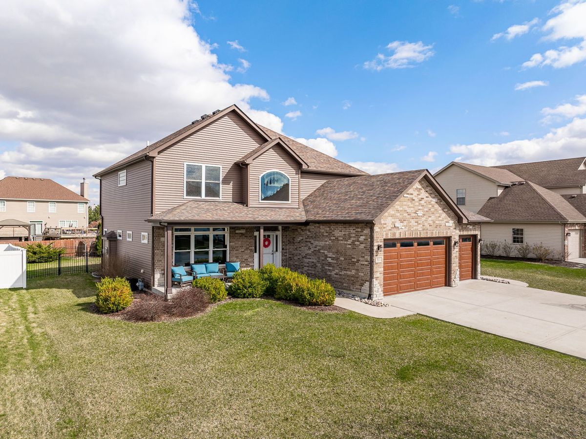 311 Frontier Drive, Minooka, IL 60447