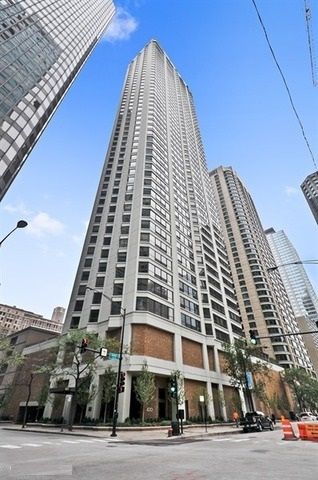400 E Ohio Street #4203 — Chicago, IL 60611
