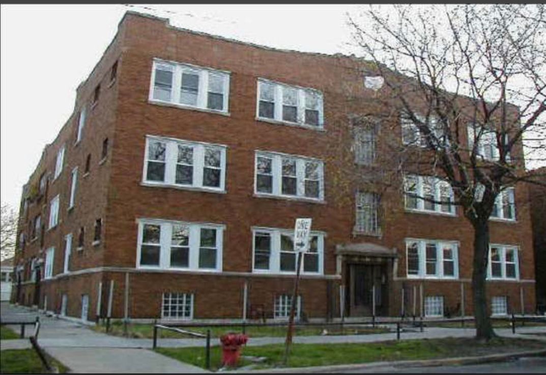 4056 W Crystal Street #1 — Chicago, IL 60651