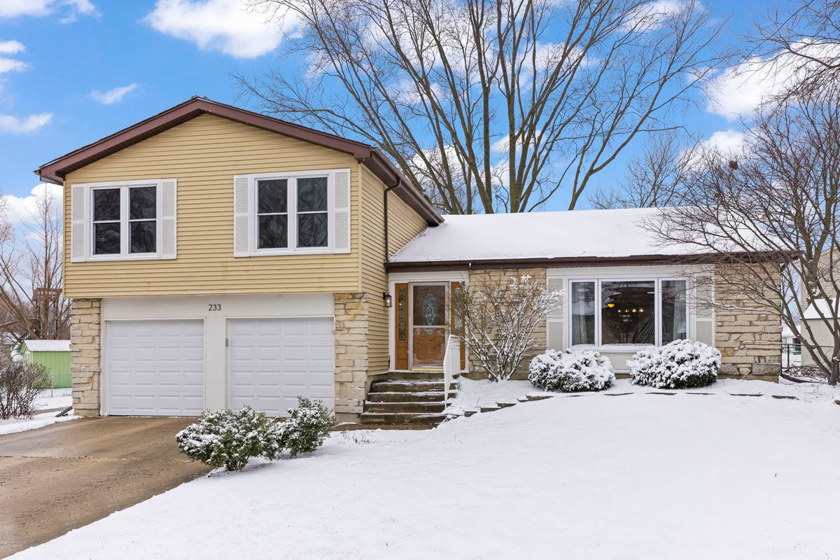 233 Seneca Court, Bolingbrook, IL 60440